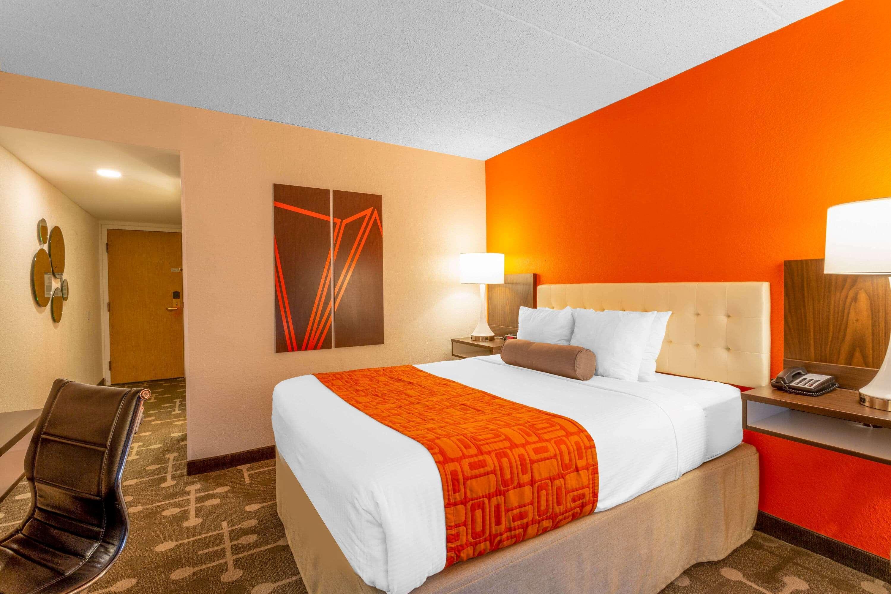 Howard Johnson By Wyndham Portsmouth Exterior photo